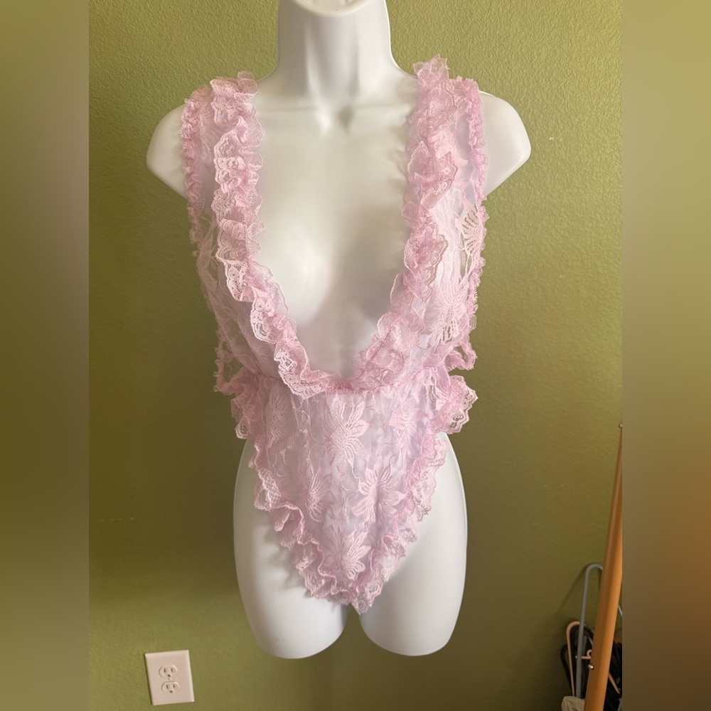 Vintage Lace Ruffled Plunge teddy Bodysuit - Pink